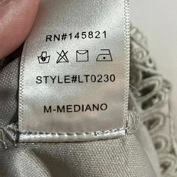 NWOT Listicle lace gray/silver long sleeve top medium - Picture 9 of 13